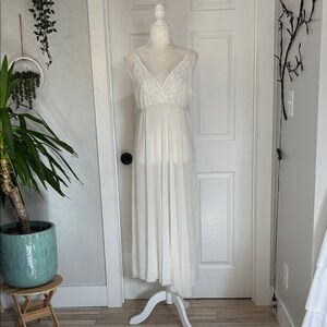 🌹Vintage Junction West White Chiffon Nightgown🌹